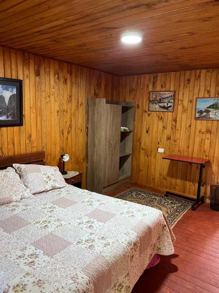 Hospedaje los pinos