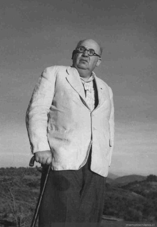Luis D.