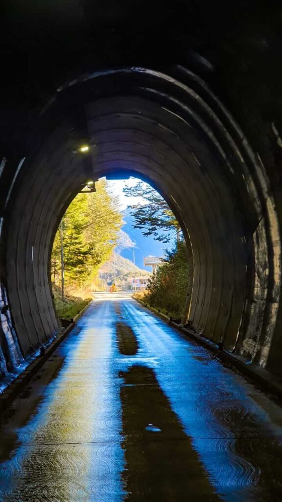 Tunel 8