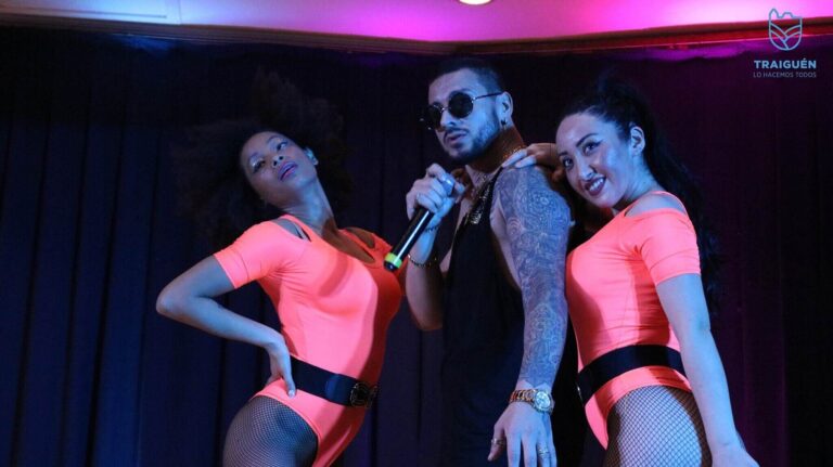 doble maluma 2019.