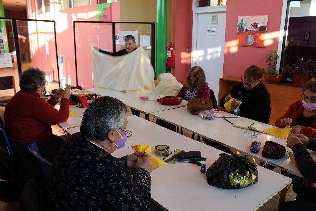 Taller de manualidades y bordados