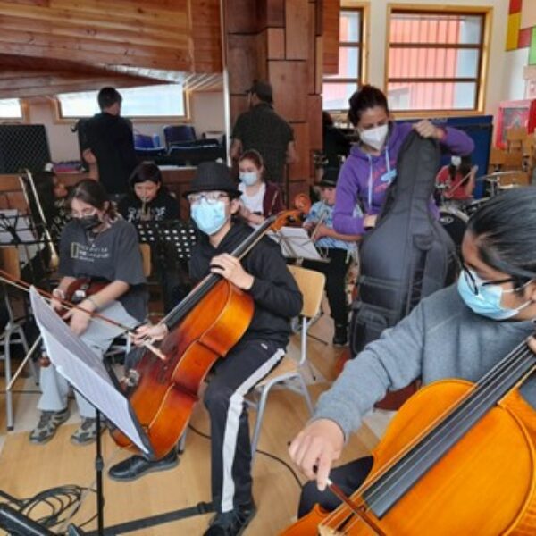 ORQUESTA INSTRUMENTAL DE LONQUIMAY
