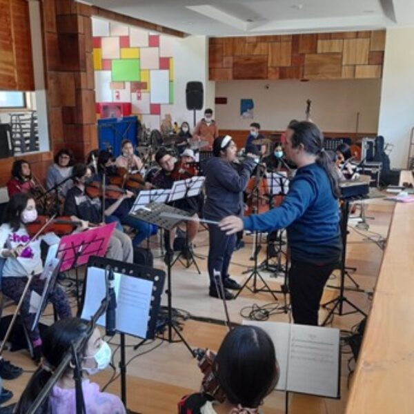 ORQUESTA INSTRUMENTAL DE LONQUIMAY